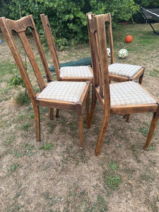 Set of 4 wooden dining chairs